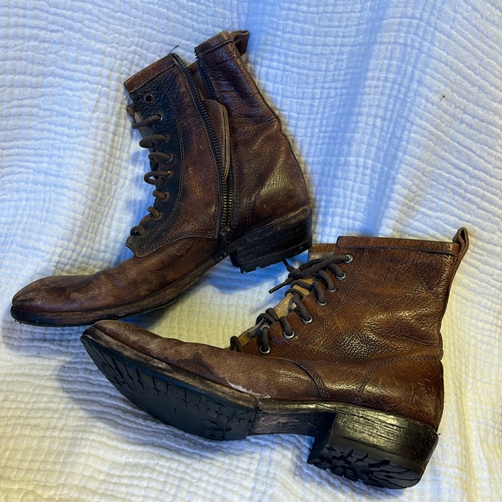 FRYE carson lug lace up boots logger leather